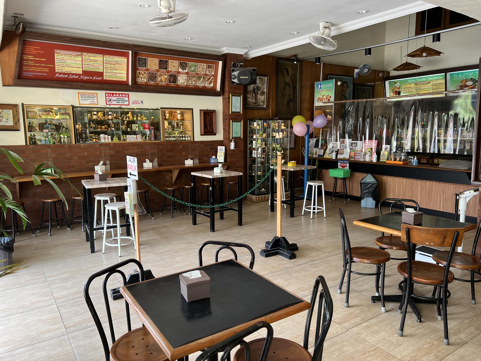 Merasakan Khasiat Jamu di Bukti Mentjos