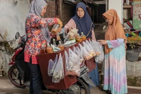 Preserving traditional herbal medicine: The Role of Indonesian Women Across Generations